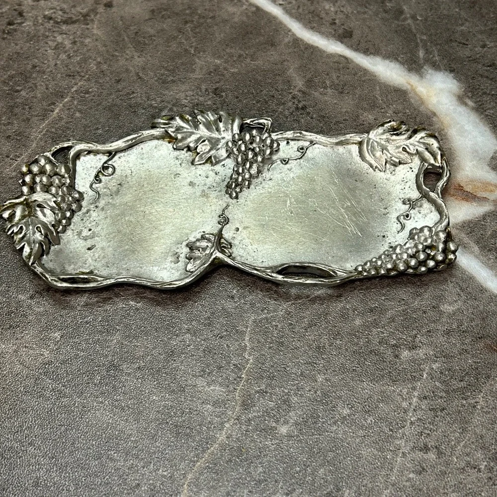 Vintage 1992 Seagull Canada Pewter Trinket Dish Grape Vine Leaf Etain Zinn Tray